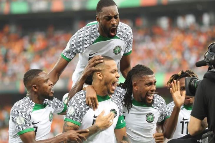 احتفال لاعبو منتخب نيجيريا